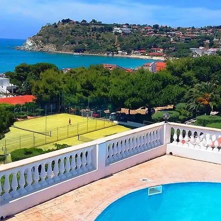 Smeraldo Villa *